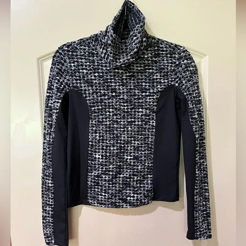 NIKE PRO Hyperwarm Womens Pullover Black Gray Women’s Size Small 933296-010